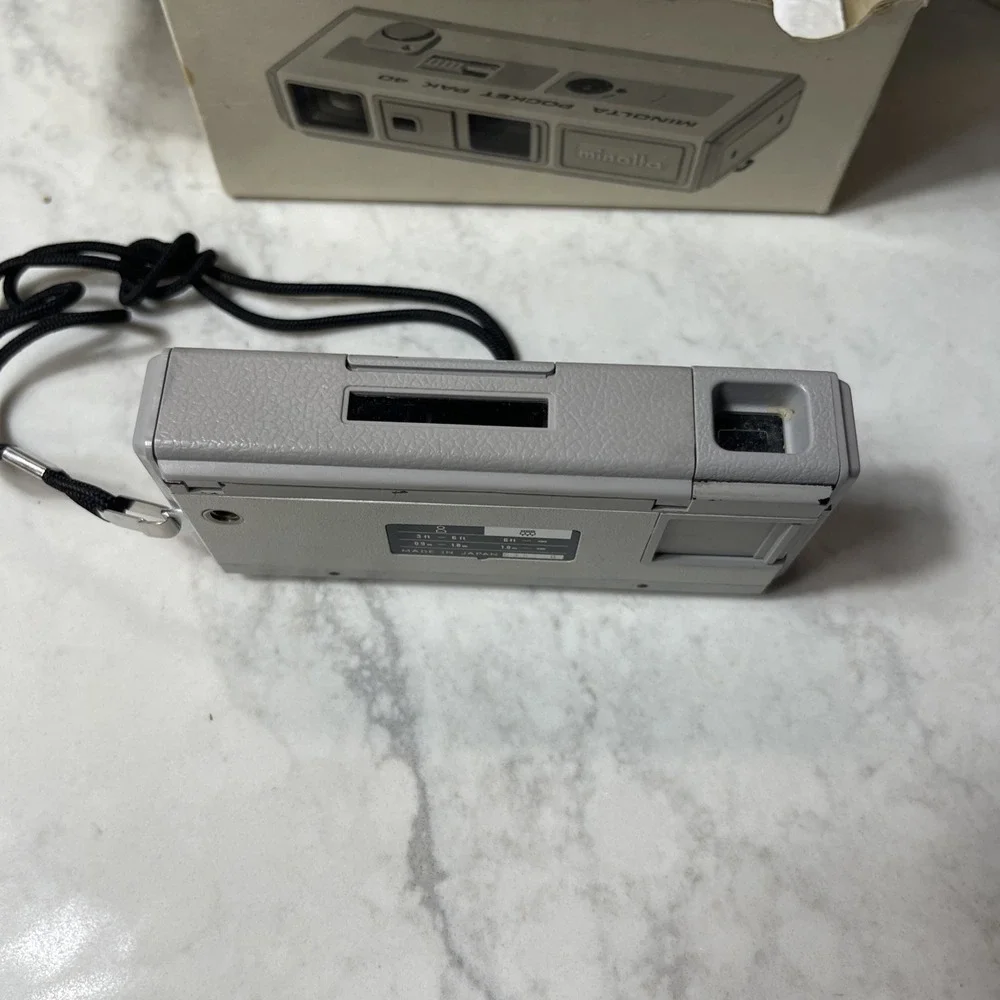 Minolta Pocket Pak 40 - vintage 110 film camera, Japan